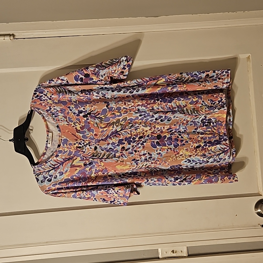 Short sleeve floral tee